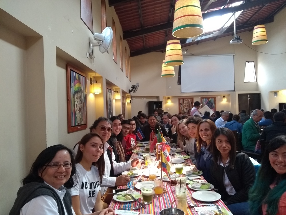 Nuestros alumnos ingresantes extranjeros del Instituto y Universidad participaron de una actividad de integración y confraternidad.